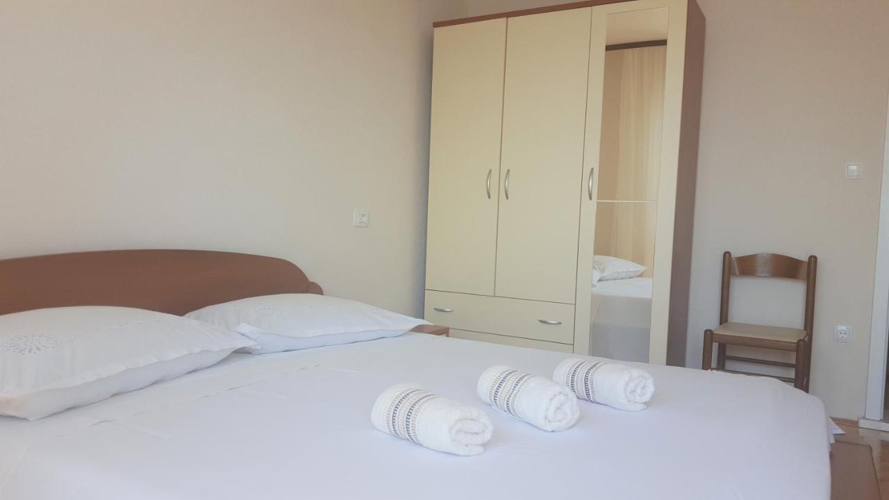 Adriatic Beach Suites 奥米什 外观 照片