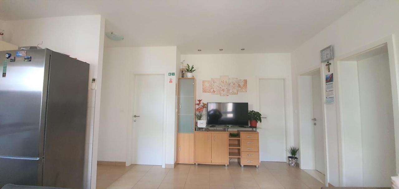 Adriatic Beach Suites 奥米什 外观 照片