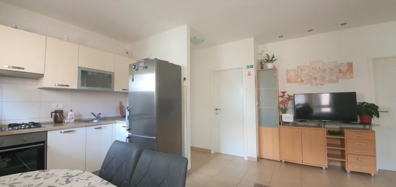 Adriatic Beach Suites 奥米什 外观 照片