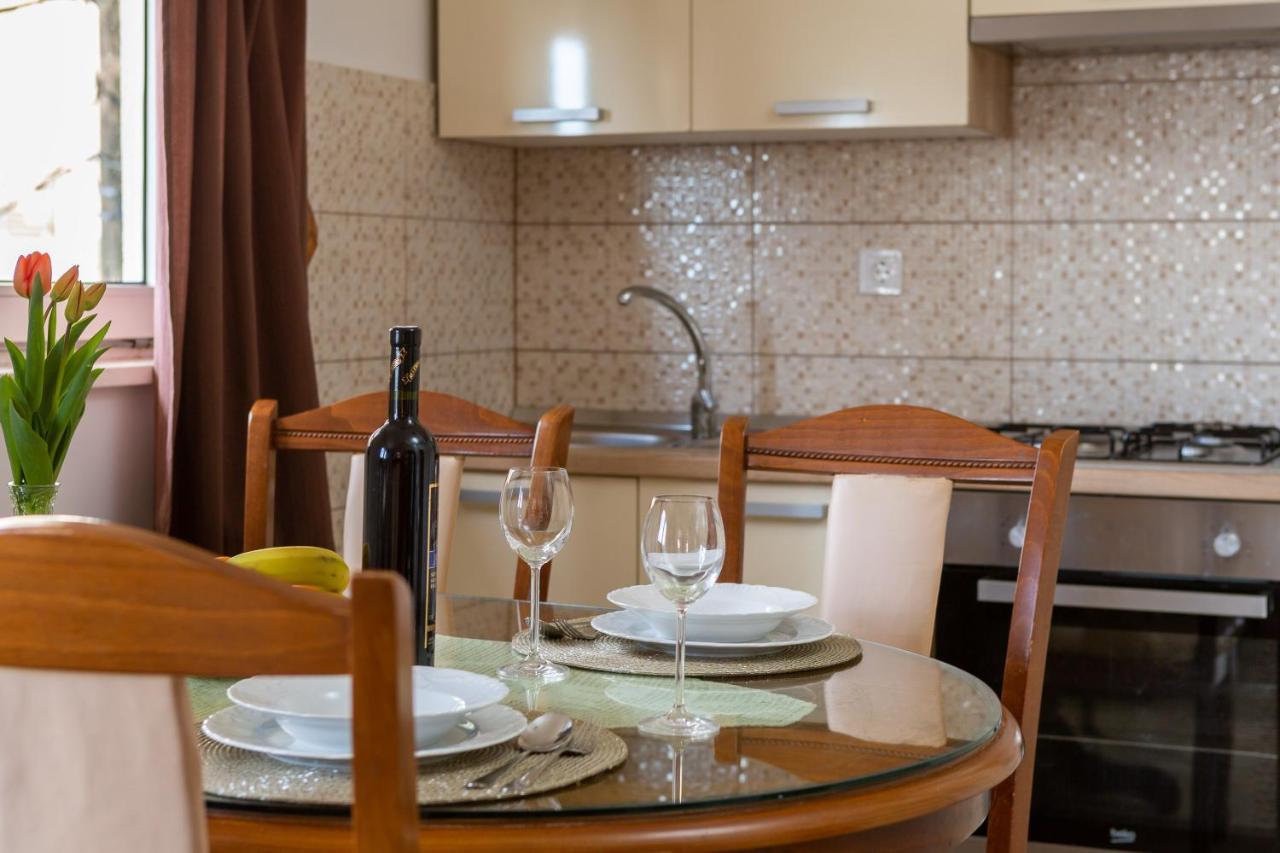 Adriatic Beach Suites 奥米什 外观 照片