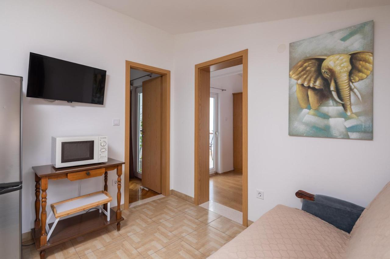 Adriatic Beach Suites 奥米什 外观 照片