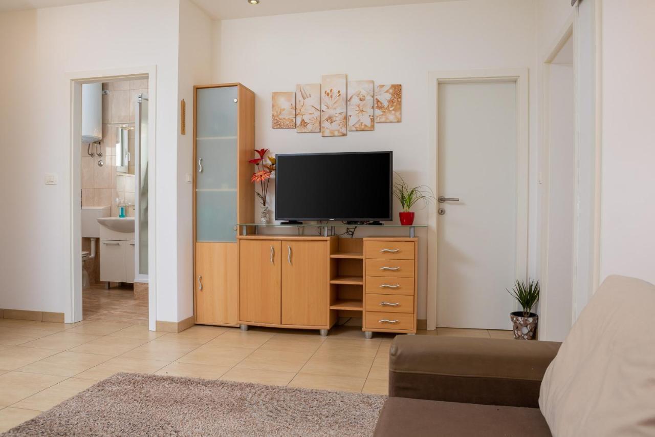 Adriatic Beach Suites 奥米什 外观 照片