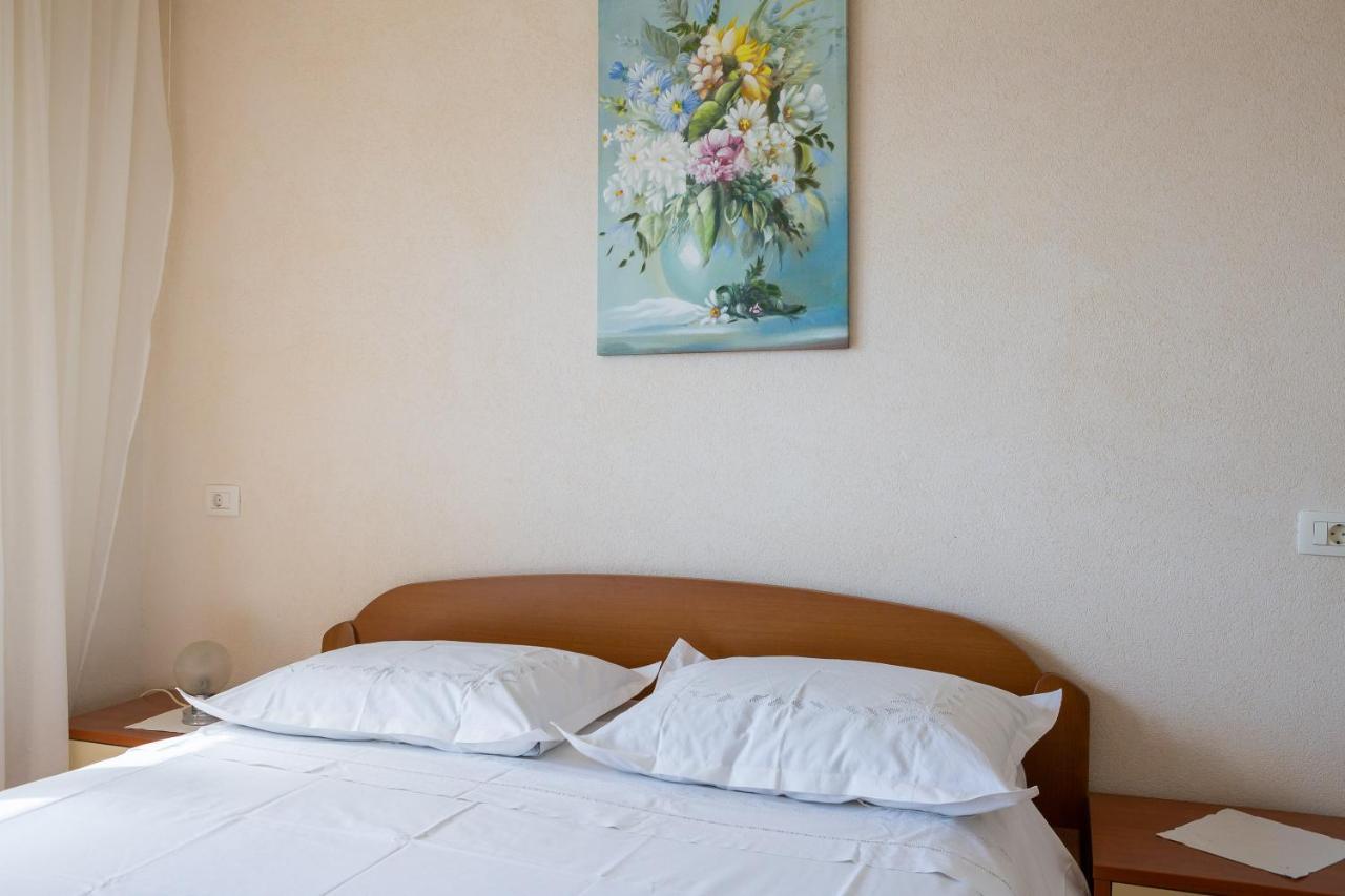 Adriatic Beach Suites 奥米什 外观 照片